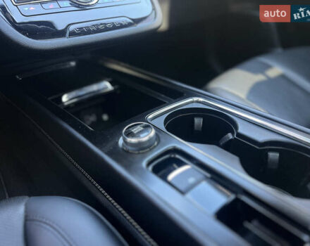 Красный Линкольн Corsair, объемом двигателя 2 л и пробегом 40 тыс. км за 29000 $, фото 17 на Automoto.ua