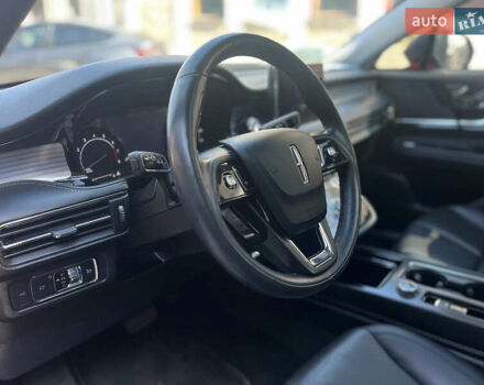 Красный Линкольн Corsair, объемом двигателя 2 л и пробегом 40 тыс. км за 29000 $, фото 11 на Automoto.ua