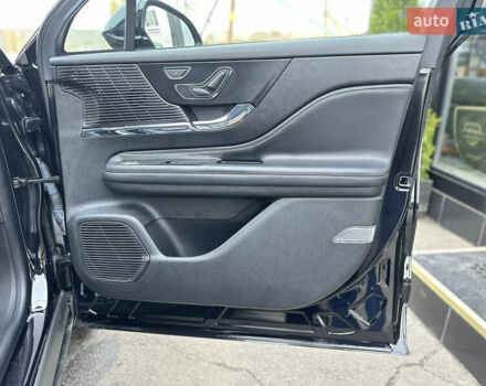 Линкольн Corsair, объемом двигателя 2 л и пробегом 27 тыс. км за 24800 $, фото 27 на Automoto.ua