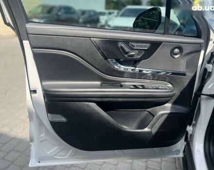 Линкольн Corsair, объемом двигателя 2 л и пробегом 38 тыс. км за 28000 $, фото 8 на Automoto.ua