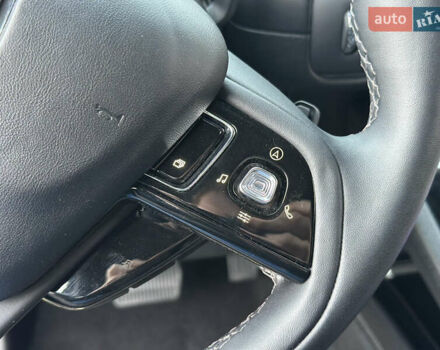 Линкольн Corsair, объемом двигателя 2 л и пробегом 27 тыс. км за 24800 $, фото 32 на Automoto.ua