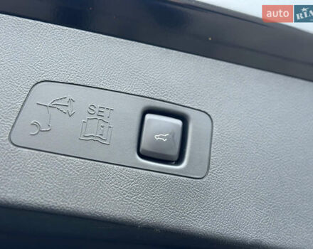 Линкольн Corsair, объемом двигателя 2 л и пробегом 27 тыс. км за 24800 $, фото 12 на Automoto.ua