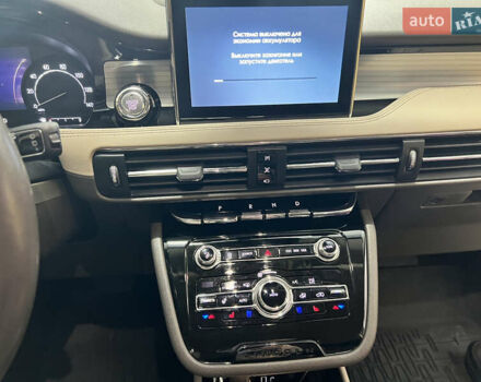 Сірий Лінкольн Corsair, об'ємом двигуна 2 л та пробігом 98 тис. км за 28000 $, фото 7 на Automoto.ua