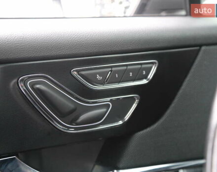 Сірий Лінкольн Corsair, об'ємом двигуна 2 л та пробігом 67 тис. км за 25500 $, фото 26 на Automoto.ua