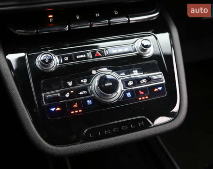 Сірий Лінкольн Corsair, об'ємом двигуна 2 л та пробігом 67 тис. км за 25500 $, фото 20 на Automoto.ua