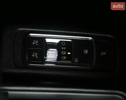 Сірий Лінкольн Corsair, об'ємом двигуна 2 л та пробігом 67 тис. км за 25500 $, фото 24 на Automoto.ua