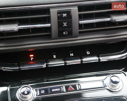 Сірий Лінкольн Corsair, об'ємом двигуна 2 л та пробігом 67 тис. км за 25500 $, фото 19 на Automoto.ua