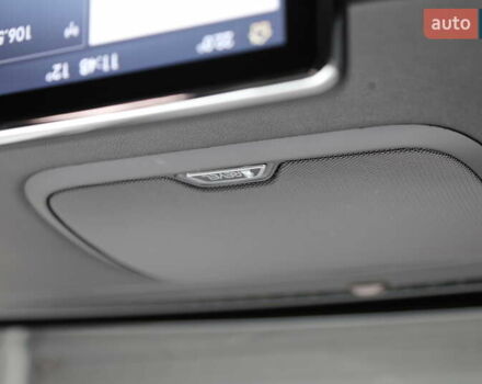 Сірий Лінкольн Corsair, об'ємом двигуна 2 л та пробігом 67 тис. км за 25500 $, фото 28 на Automoto.ua