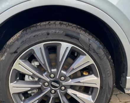 Серый Линкольн Corsair, объемом двигателя 2.5 л и пробегом 25 тыс. км за 30500 $, фото 12 на Automoto.ua