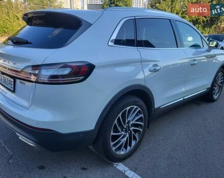 Белый Линкольн Nautilus, объемом двигателя 2 л и пробегом 72 тыс. км за 25000 $, фото 2 на Automoto.ua