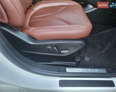Белый Линкольн Nautilus, объемом двигателя 2 л и пробегом 72 тыс. км за 25000 $, фото 23 на Automoto.ua