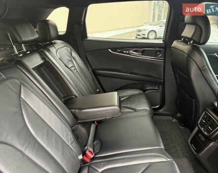 Белый Линкольн Nautilus, объемом двигателя 2.69 л и пробегом 104 тыс. км за 22000 $, фото 28 на Automoto.ua