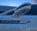 Белый Линкольн Nautilus, объемом двигателя 2 л и пробегом 72 тыс. км за 25000 $, фото 6 на Automoto.ua