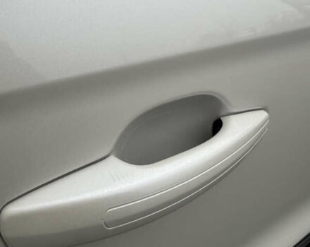 Белый Линкольн Nautilus, объемом двигателя 2.69 л и пробегом 104 тыс. км за 22000 $, фото 20 на Automoto.ua