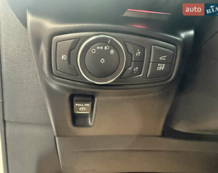 Белый Линкольн Nautilus, объемом двигателя 2.69 л и пробегом 104 тыс. км за 22000 $, фото 50 на Automoto.ua