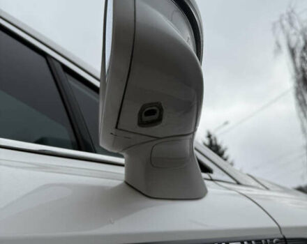 Белый Линкольн Nautilus, объемом двигателя 2.69 л и пробегом 104 тыс. км за 22000 $, фото 22 на Automoto.ua