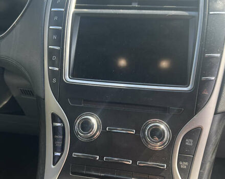 Линкольн Nautilus 2019 в Киеве на Automoto.ua Белый Линкольн Nautilus, объемом двигателя 2 л и пробегом 127 тыс. км за 26500 $, фото 15 на Automoto.ua