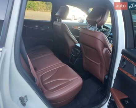 Белый Линкольн Nautilus, объемом двигателя 2 л и пробегом 72 тыс. км за 25000 $, фото 10 на Automoto.ua