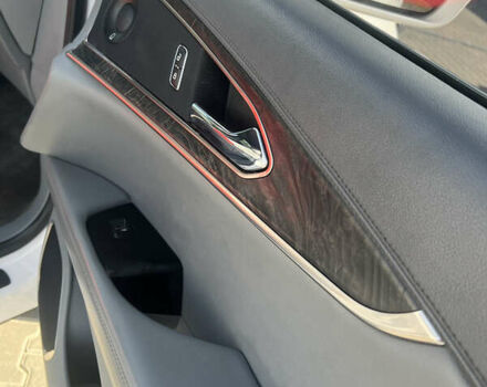 Линкольн Nautilus 2019 в Киеве на Automoto.ua Белый Линкольн Nautilus, объемом двигателя 2 л и пробегом 127 тыс. км за 26500 $, фото 12 на Automoto.ua