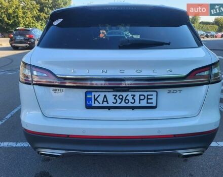Белый Линкольн Nautilus, объемом двигателя 2 л и пробегом 72 тыс. км за 25000 $, фото 4 на Automoto.ua