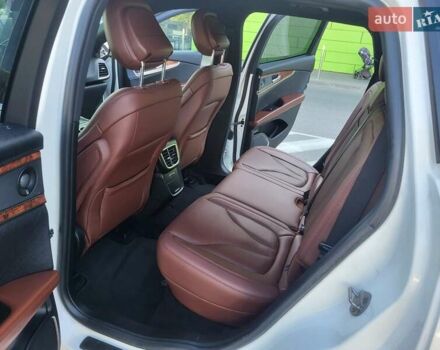 Белый Линкольн Nautilus, объемом двигателя 2 л и пробегом 72 тыс. км за 25000 $, фото 16 на Automoto.ua