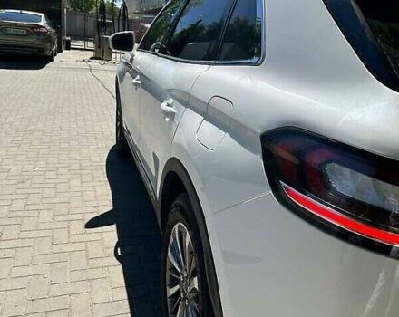 Білий Лінкольн Nautilus, об'ємом двигуна 2 л та пробігом 95 тис. км за 19900 $, фото 4 на Automoto.ua