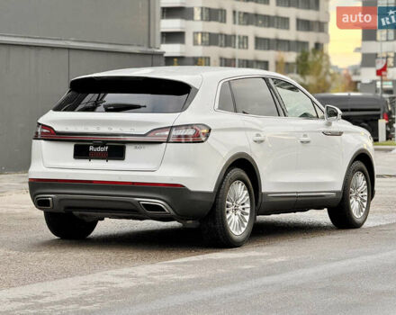 Белый Линкольн Nautilus, объемом двигателя 2 л и пробегом 35 тыс. км за 21500 $, фото 1 на Automoto.ua