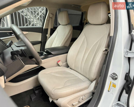 Белый Линкольн Nautilus, объемом двигателя 2 л и пробегом 35 тыс. км за 21500 $, фото 43 на Automoto.ua