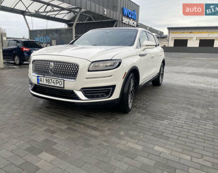 Белый Линкольн Nautilus, объемом двигателя 2 л и пробегом 160 тыс. км за 19999 $, фото 2 на Automoto.ua