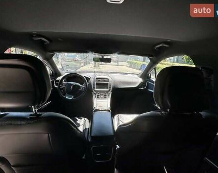 Білий Лінкольн Nautilus, об'ємом двигуна 2 л та пробігом 95 тис. км за 19900 $, фото 5 на Automoto.ua