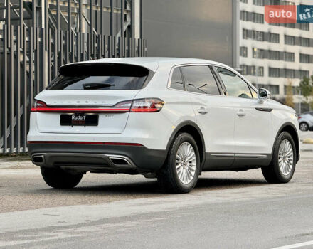 Белый Линкольн Nautilus, объемом двигателя 2 л и пробегом 35 тыс. км за 21500 $, фото 67 на Automoto.ua