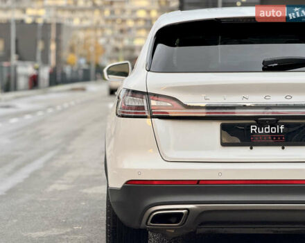 Белый Линкольн Nautilus, объемом двигателя 2 л и пробегом 35 тыс. км за 21500 $, фото 11 на Automoto.ua