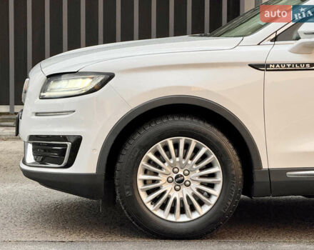 Белый Линкольн Nautilus, объемом двигателя 2 л и пробегом 35 тыс. км за 21500 $, фото 19 на Automoto.ua