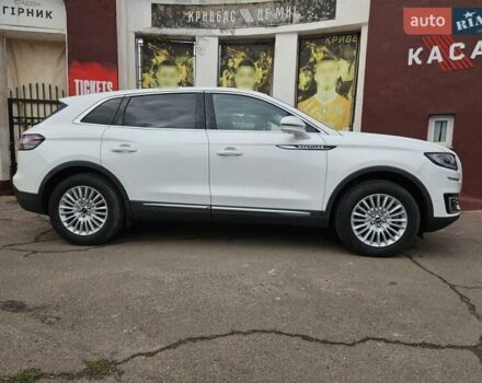 Линкольн Nautilus 2020 в Кривом Роге на Automoto.ua Белый Линкольн Nautilus, объемом двигателя 2 л и пробегом 34 тыс. км за 22000 $, фото 4 на Automoto.ua