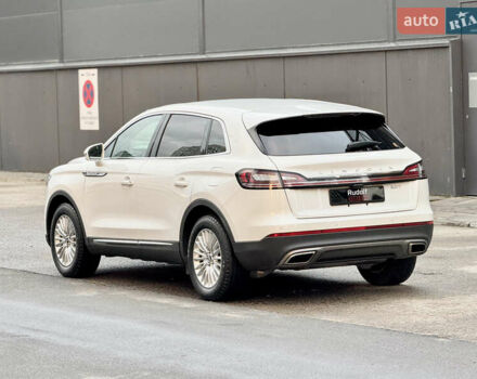 Белый Линкольн Nautilus, объемом двигателя 2 л и пробегом 35 тыс. км за 21500 $, фото 10 на Automoto.ua