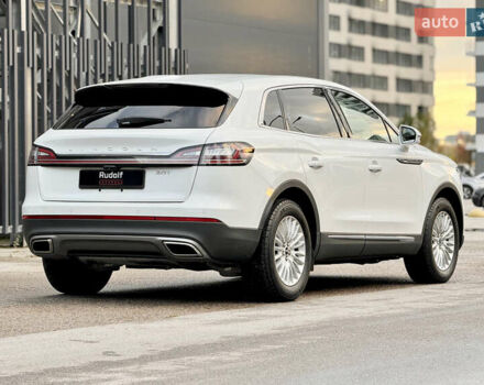 Белый Линкольн Nautilus, объемом двигателя 2 л и пробегом 35 тыс. км за 21500 $, фото 18 на Automoto.ua