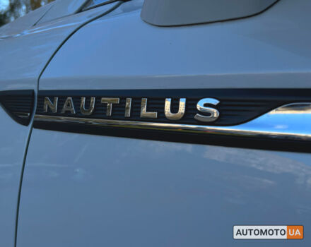 Белый Линкольн Nautilus, объемом двигателя 2 л и пробегом 86 тыс. км за 29000 $, фото 20 на Automoto.ua