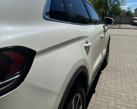 Білий Лінкольн Nautilus, об'ємом двигуна 2 л та пробігом 95 тис. км за 19900 $, фото 3 на Automoto.ua