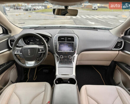 Белый Линкольн Nautilus, объемом двигателя 2 л и пробегом 35 тыс. км за 21500 $, фото 2 на Automoto.ua