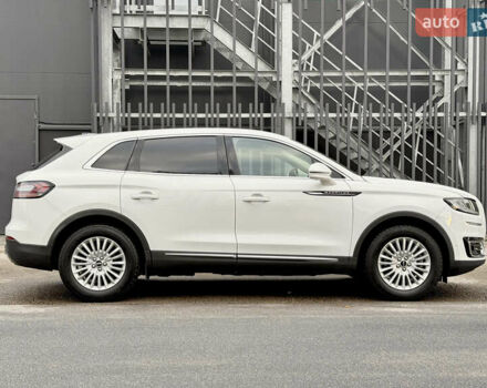 Белый Линкольн Nautilus, объемом двигателя 2 л и пробегом 35 тыс. км за 21500 $, фото 14 на Automoto.ua