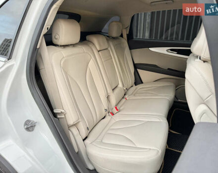 Белый Линкольн Nautilus, объемом двигателя 2 л и пробегом 35 тыс. км за 21500 $, фото 34 на Automoto.ua