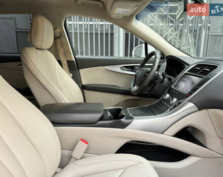 Белый Линкольн Nautilus, объемом двигателя 2 л и пробегом 35 тыс. км за 21500 $, фото 24 на Automoto.ua