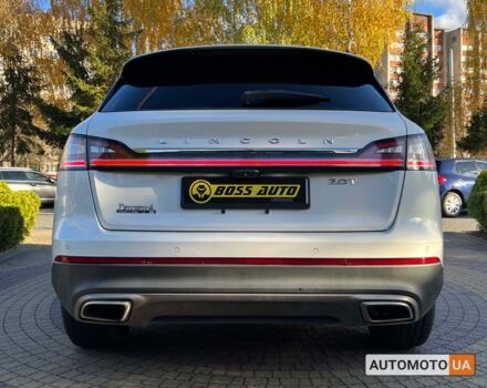 Белый Линкольн Nautilus, объемом двигателя 2 л и пробегом 86 тыс. км за 29000 $, фото 5 на Automoto.ua