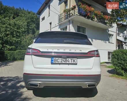 Белый Линкольн Nautilus, объемом двигателя 2 л и пробегом 30 тыс. км за 30000 $, фото 6 на Automoto.ua