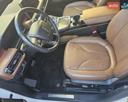 Белый Линкольн Nautilus, объемом двигателя 2 л и пробегом 30 тыс. км за 30000 $, фото 14 на Automoto.ua
