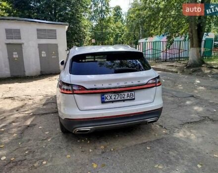 Белый Линкольн Nautilus, объемом двигателя 2 л и пробегом 78 тыс. км за 23700 $, фото 7 на Automoto.ua