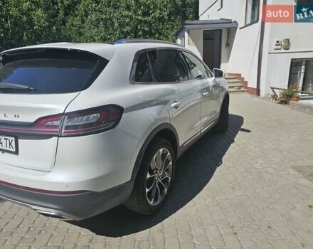 Белый Линкольн Nautilus, объемом двигателя 2 л и пробегом 30 тыс. км за 30000 $, фото 8 на Automoto.ua