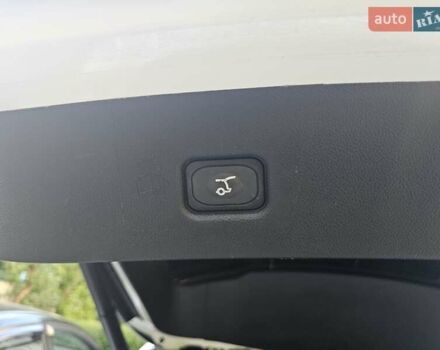 Белый Линкольн Nautilus, объемом двигателя 2 л и пробегом 30 тыс. км за 30000 $, фото 25 на Automoto.ua