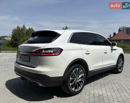 Белый Линкольн Nautilus, объемом двигателя 2 л и пробегом 21 тыс. км за 26000 $, фото 4 на Automoto.ua