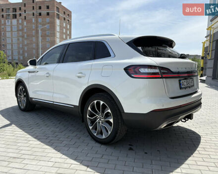 Белый Линкольн Nautilus, объемом двигателя 2 л и пробегом 21 тыс. км за 26000 $, фото 5 на Automoto.ua